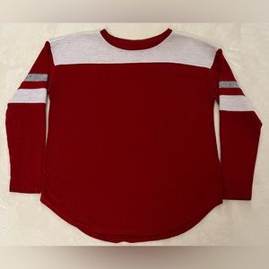 RED TOP WOMENS MEDIUMS HAS STRETCH *USED*